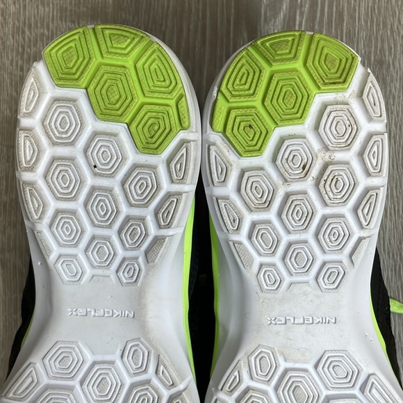 Nike Flex TR 5 Training Athletic Shoe Sneaker 724858-016 Size 7.5 - Picture 11 of 16